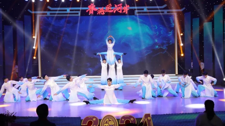 20240229 “春满运河岸”2024济宁广播电视台春节联欢晚会 (2).jpg