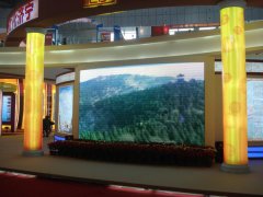 鸿儒会展公司连夜施工，圆满完山东文博会有关服务工作